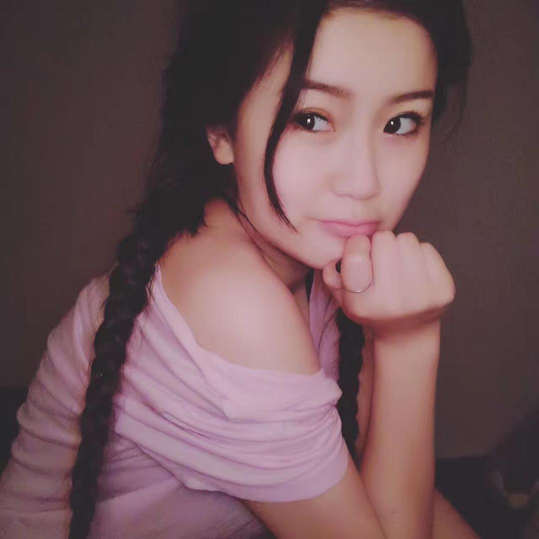 卓子有八颗虎牙🎤