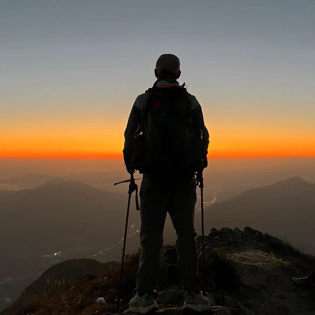 平头哥🦨（自学英语）