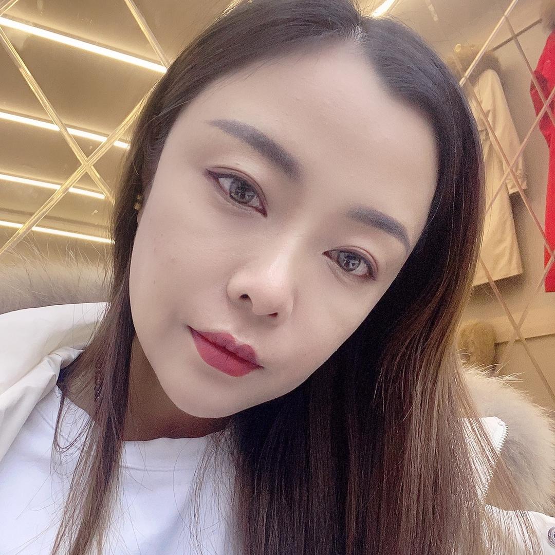 蓝娇皮草工厂店
