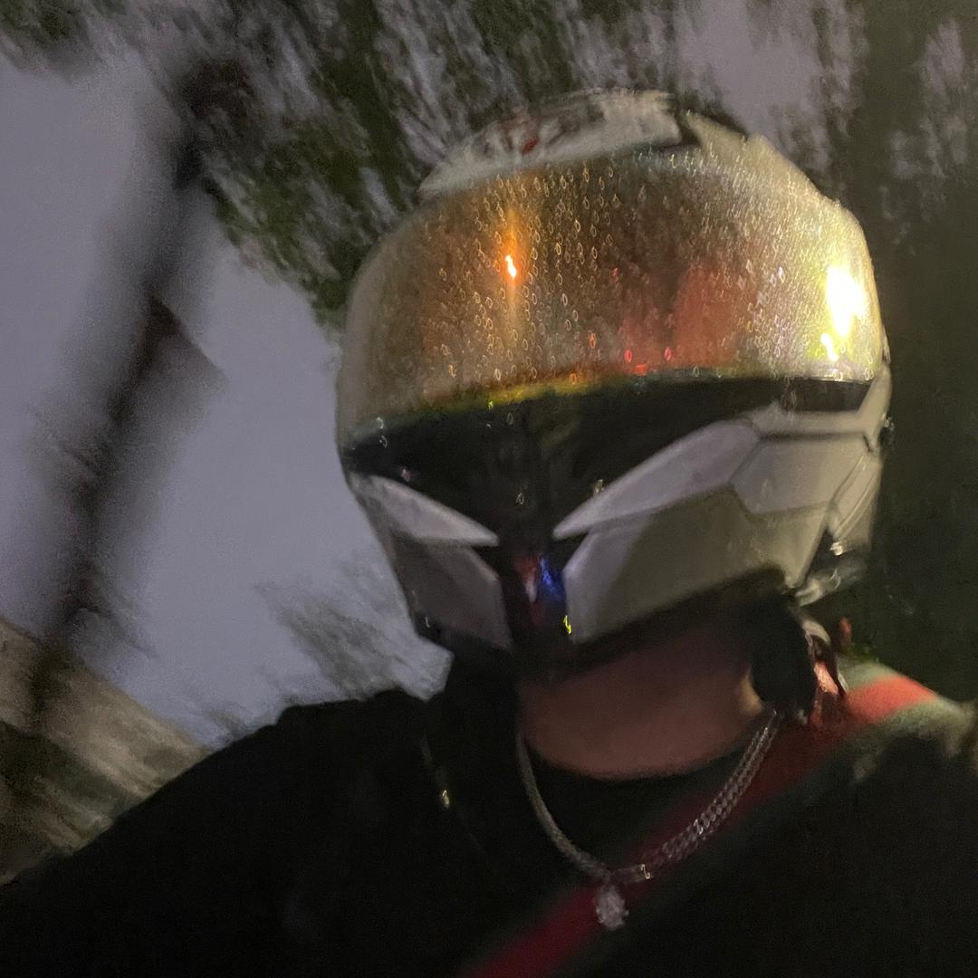 做美转墨的奥特曼