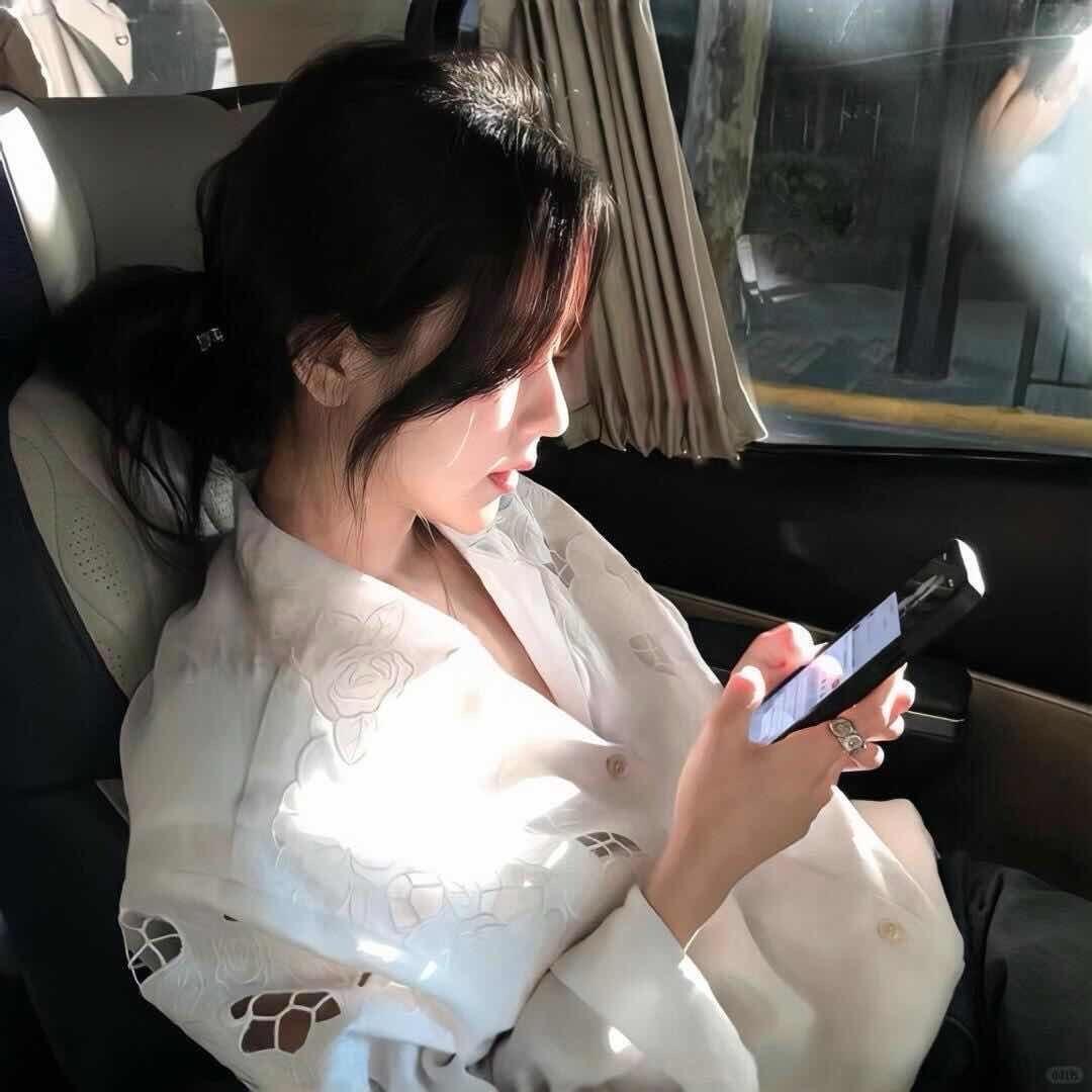 ℘☾L⋆⁵̶²̶º七七 ˖✧