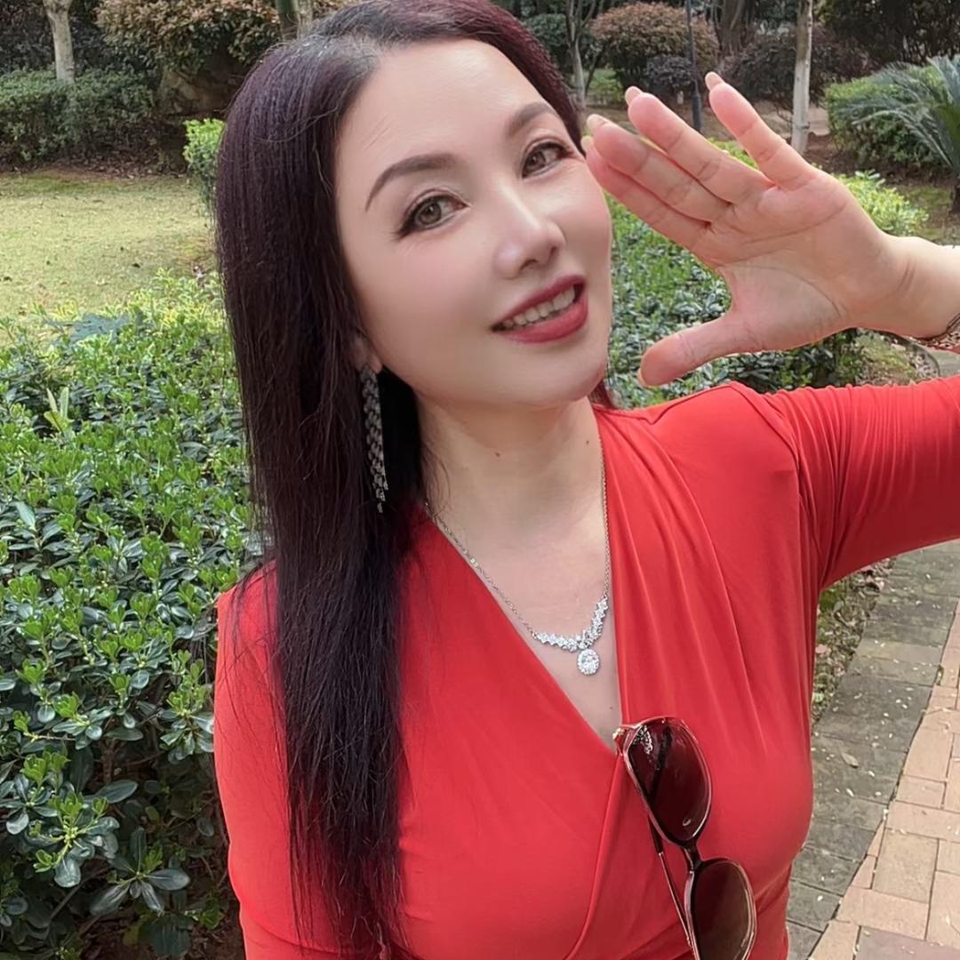株洲玲儿（每天晩上八点直播）下午不定时