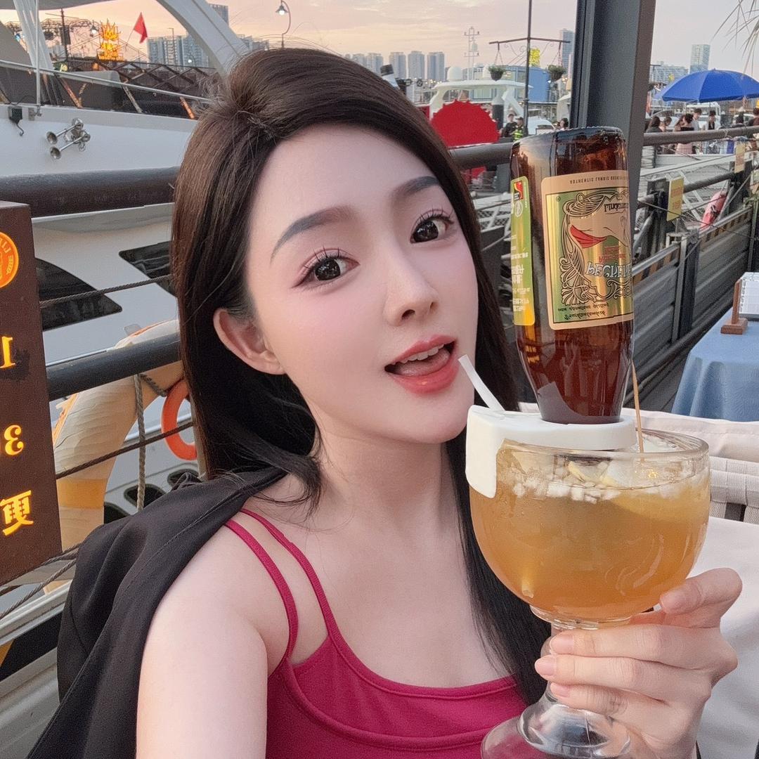 啊莹
