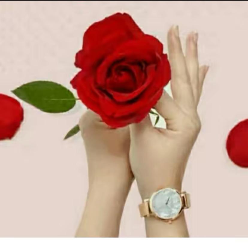 蹲在街角卖回忆