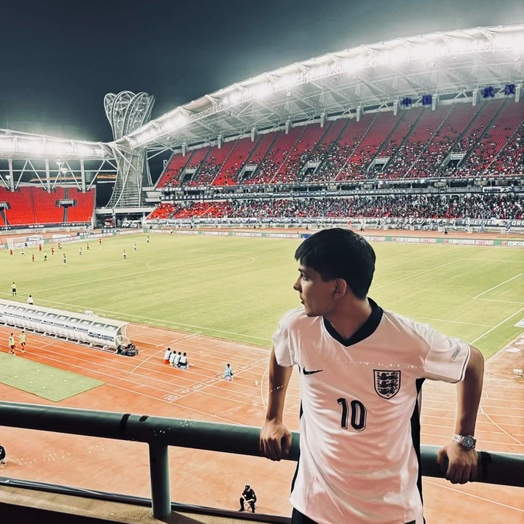 我是埃文-昆明闫柒宣商贸