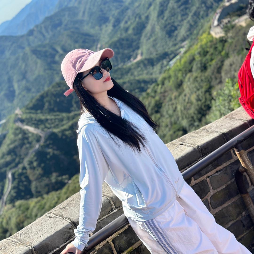 @默默