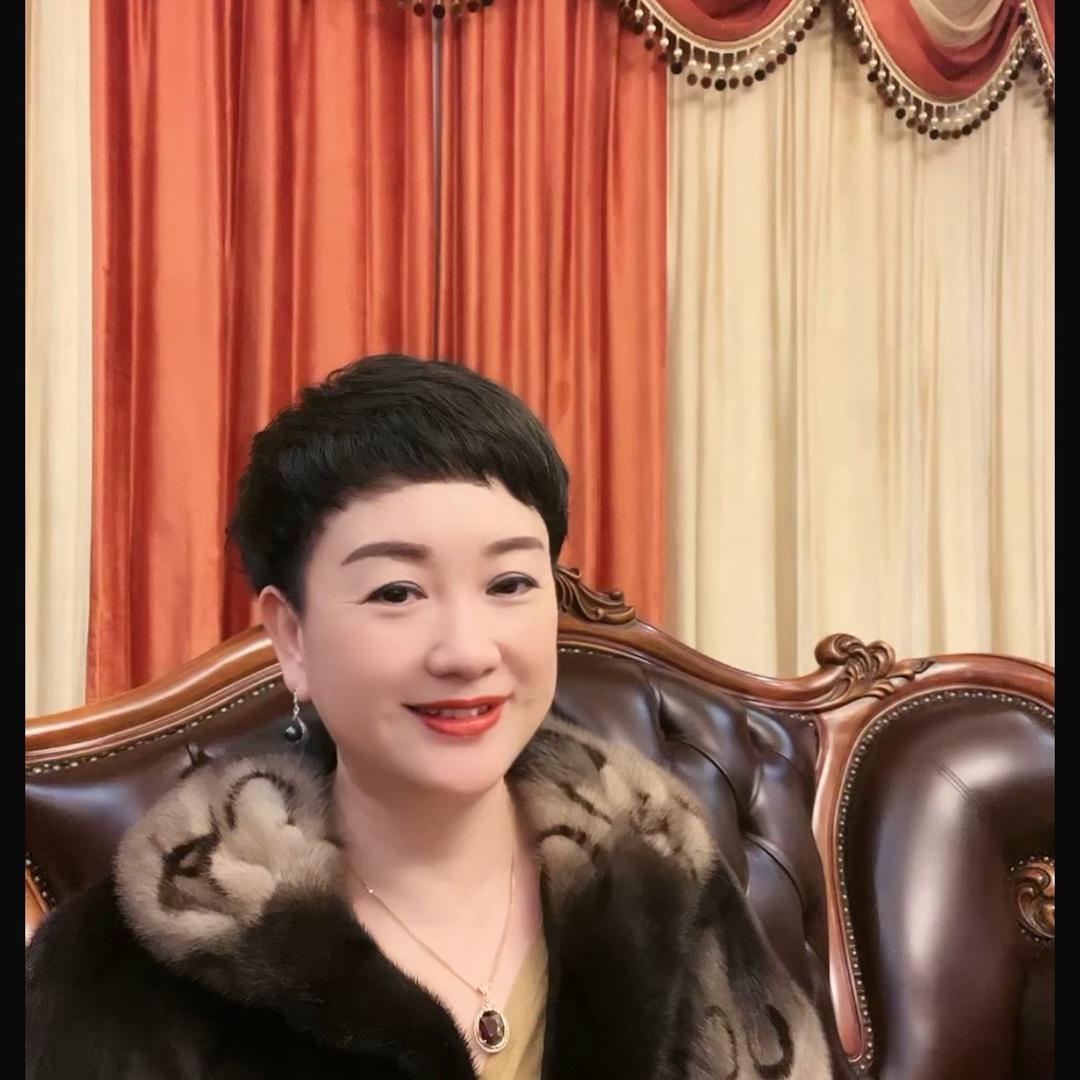 萍姐：临沂精品女装