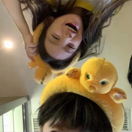 小H.