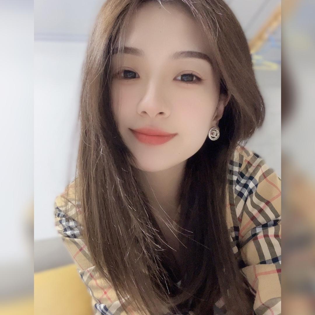 刘刘刘大菲