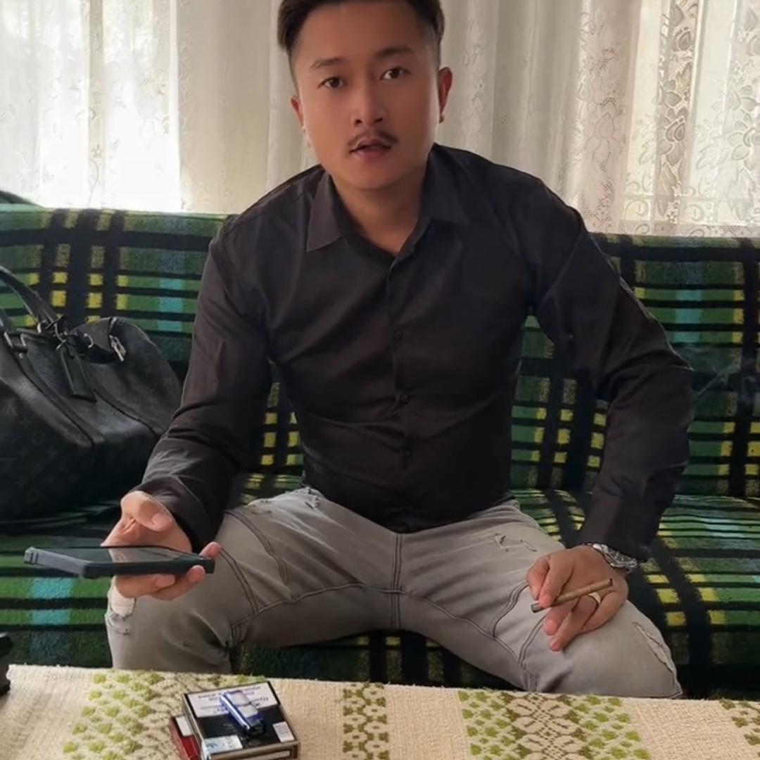 胡子哥在国外