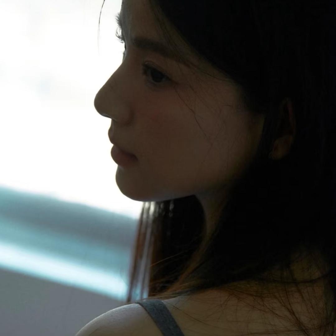 青提桃子.