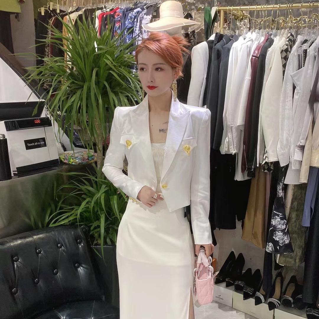 嘉善悦妃儿女装店