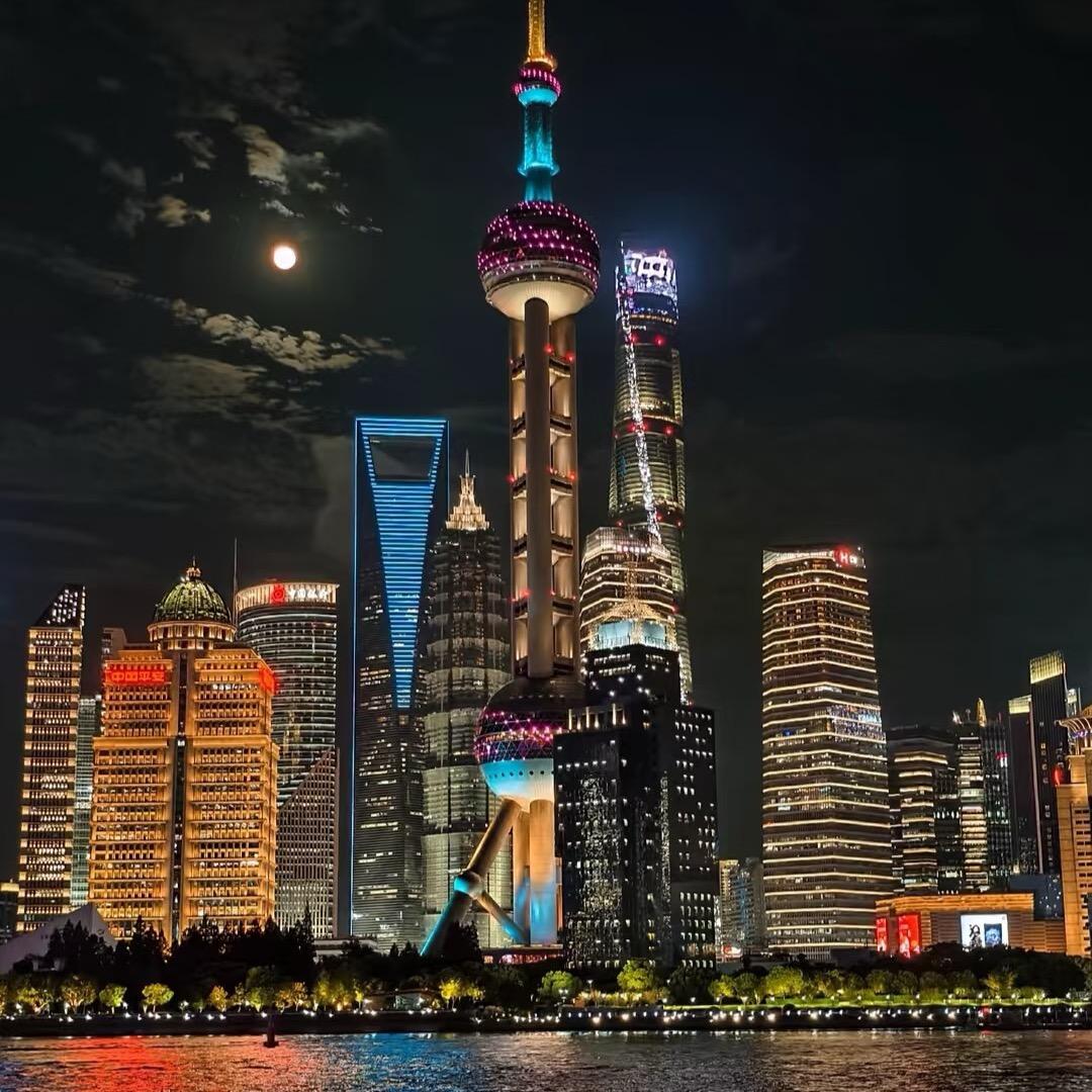 捞起月亮的渔民