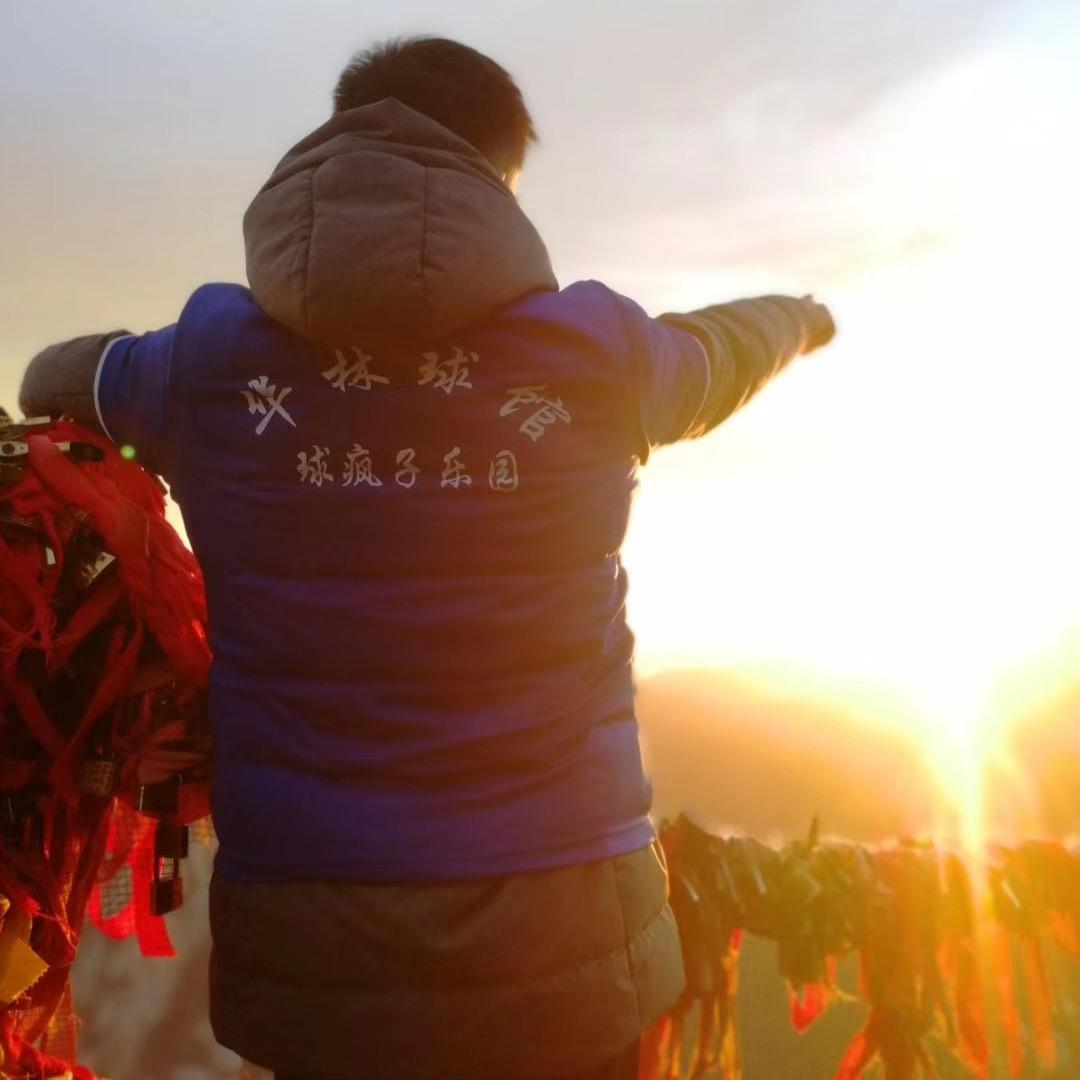 光谷羽球小哥哥