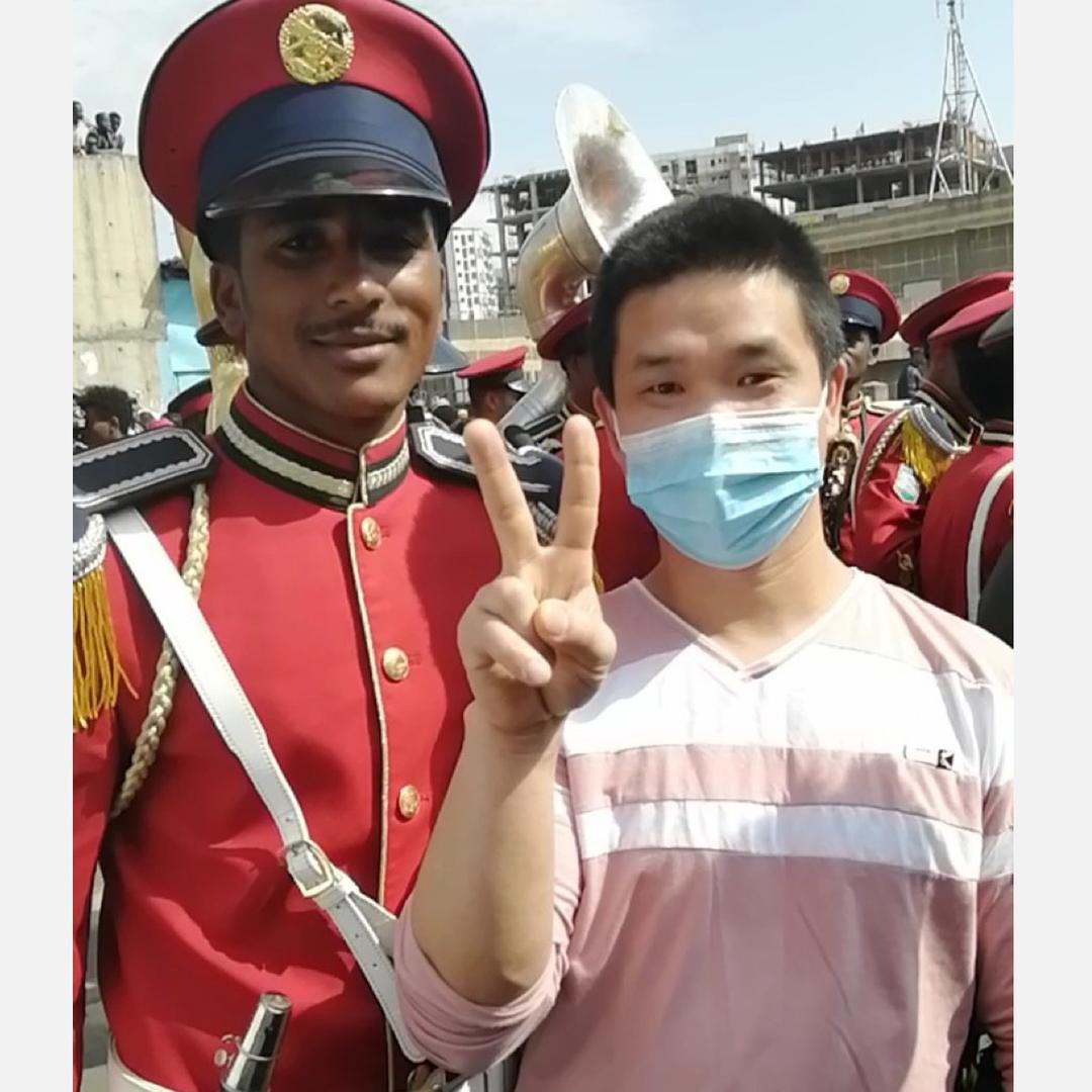 隆回人在非洲