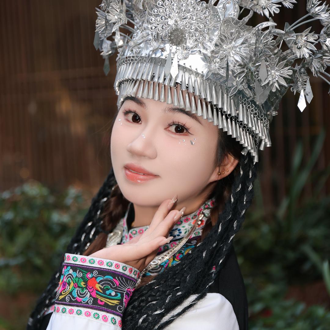 容小静