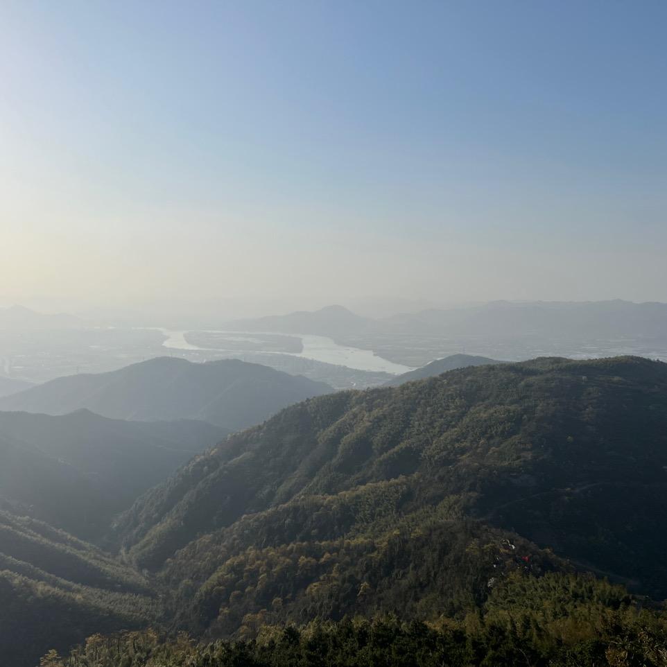 石头（女人家烤肉）