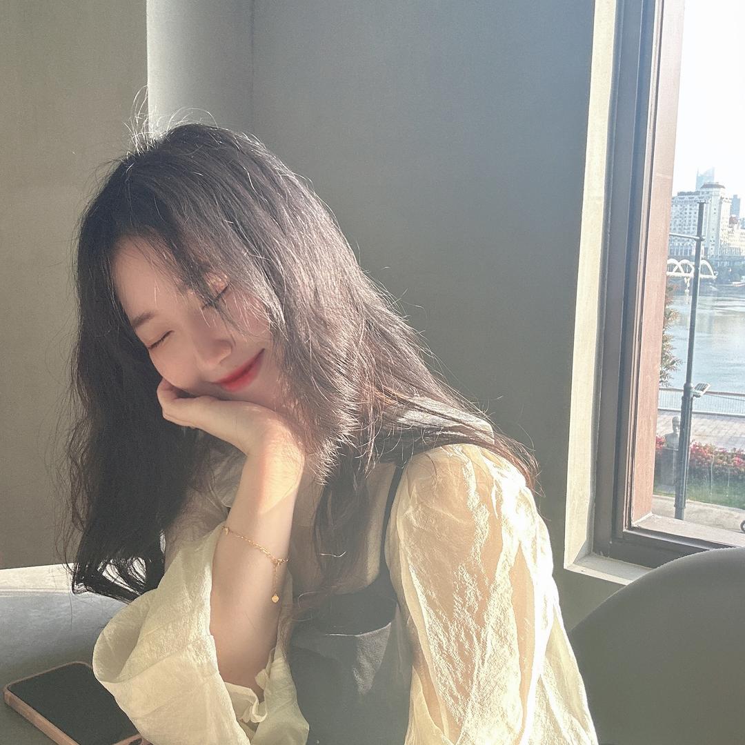 樱丸小桃子。