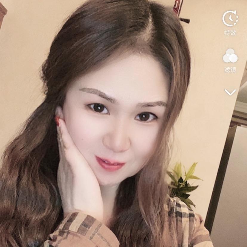 苏苏，（爱表演）