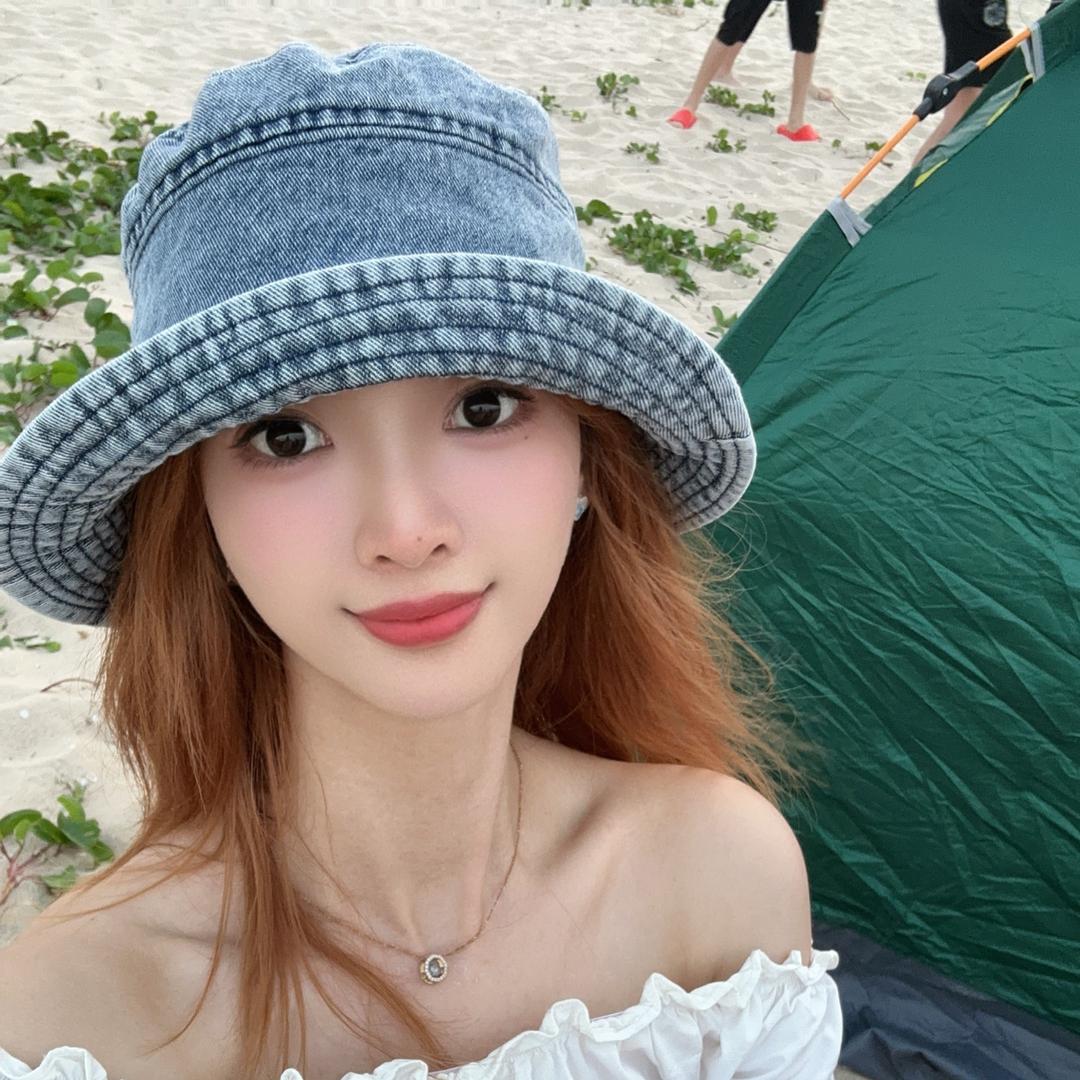 卖果汁的女孩纸🍹