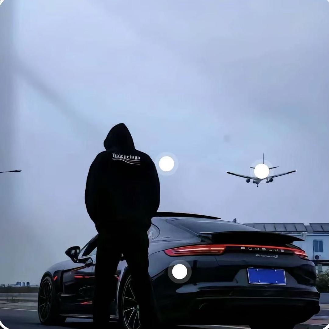 蟑螂哥（总裁）