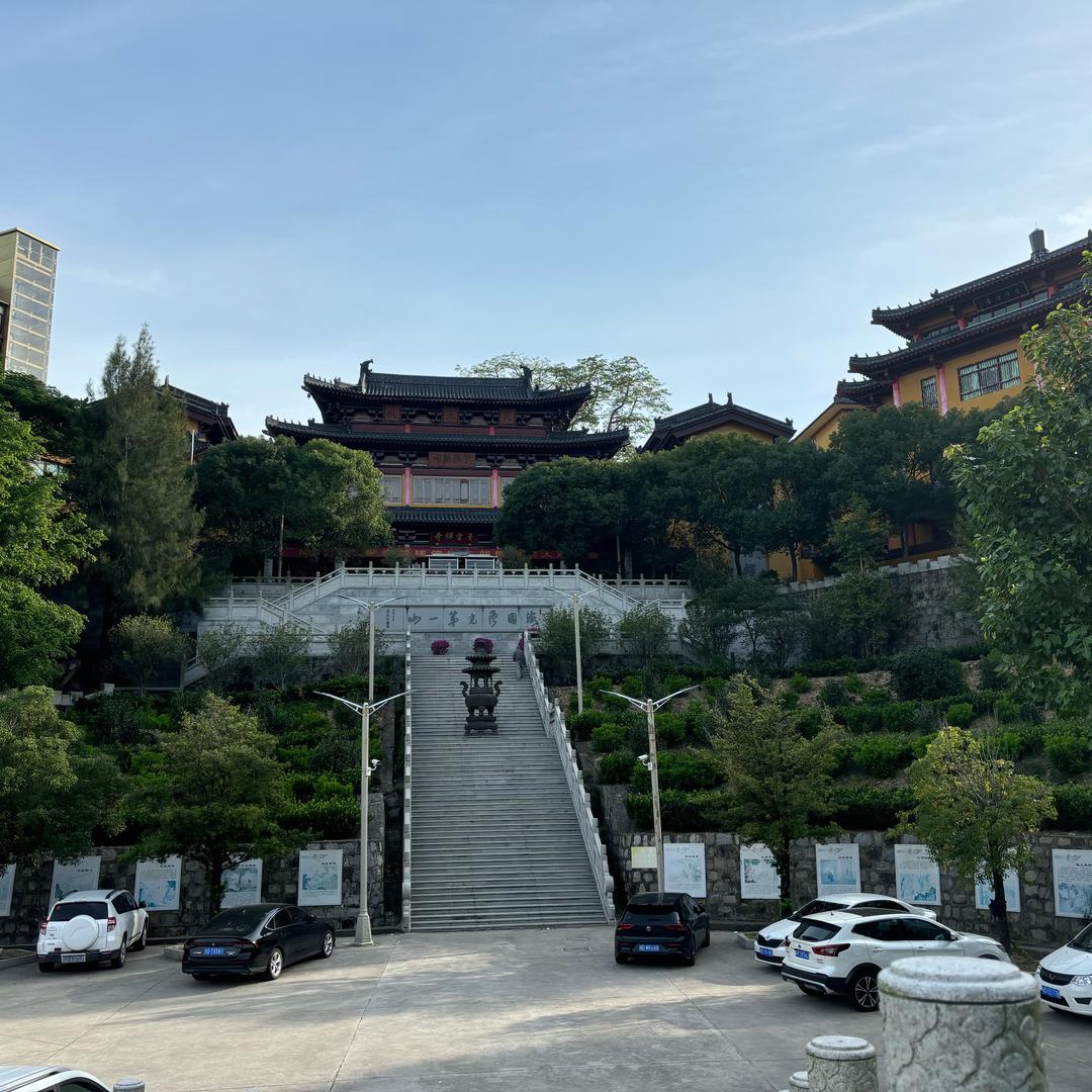 骑着毛驴上北京