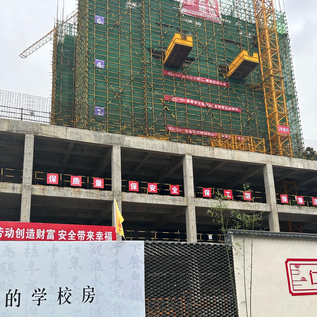 春哥（专业木工，贵州）