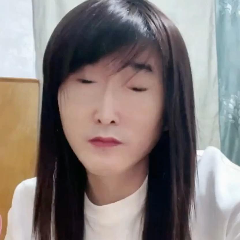 泰国美人小玉呲电焊（小玉玉）