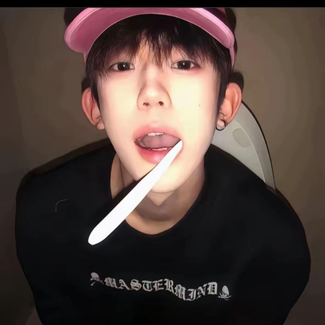 𝟎𝟏 阿杰