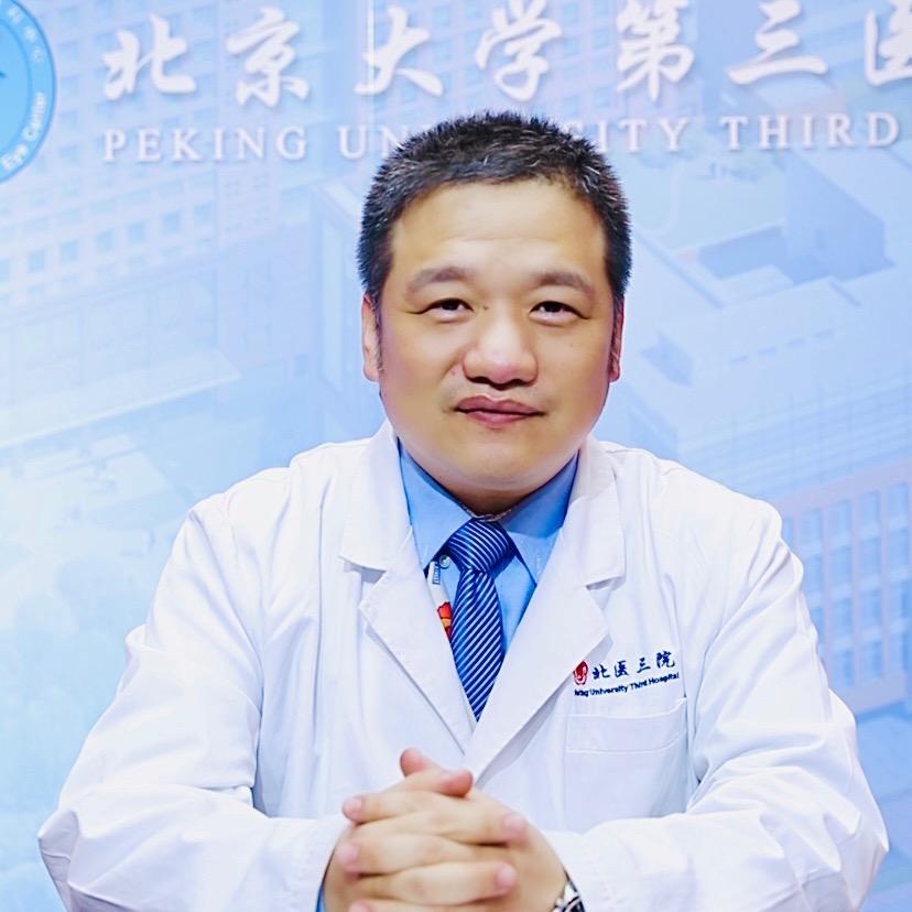 眼科医生李学民