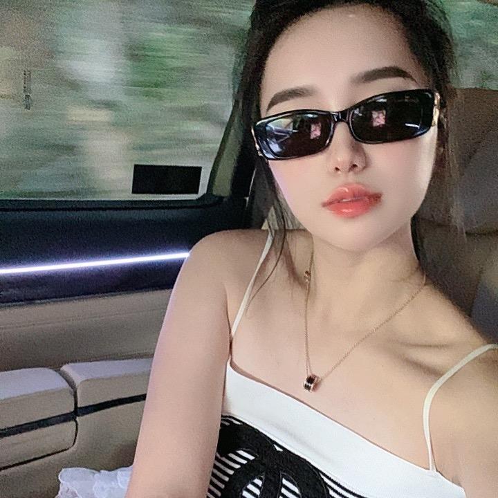 👑