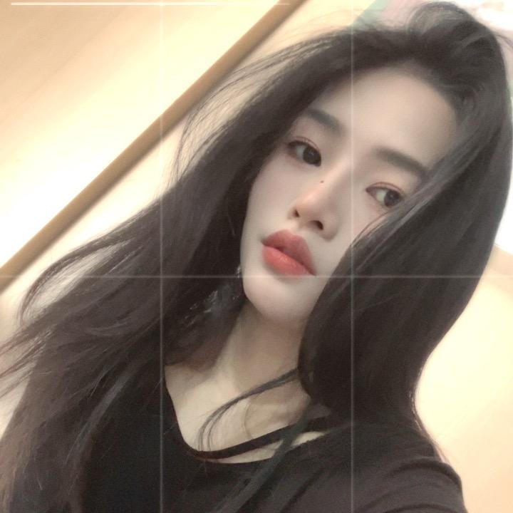 April乖乖 ˃̵ ֊ ˂̵꧞🙊🙈