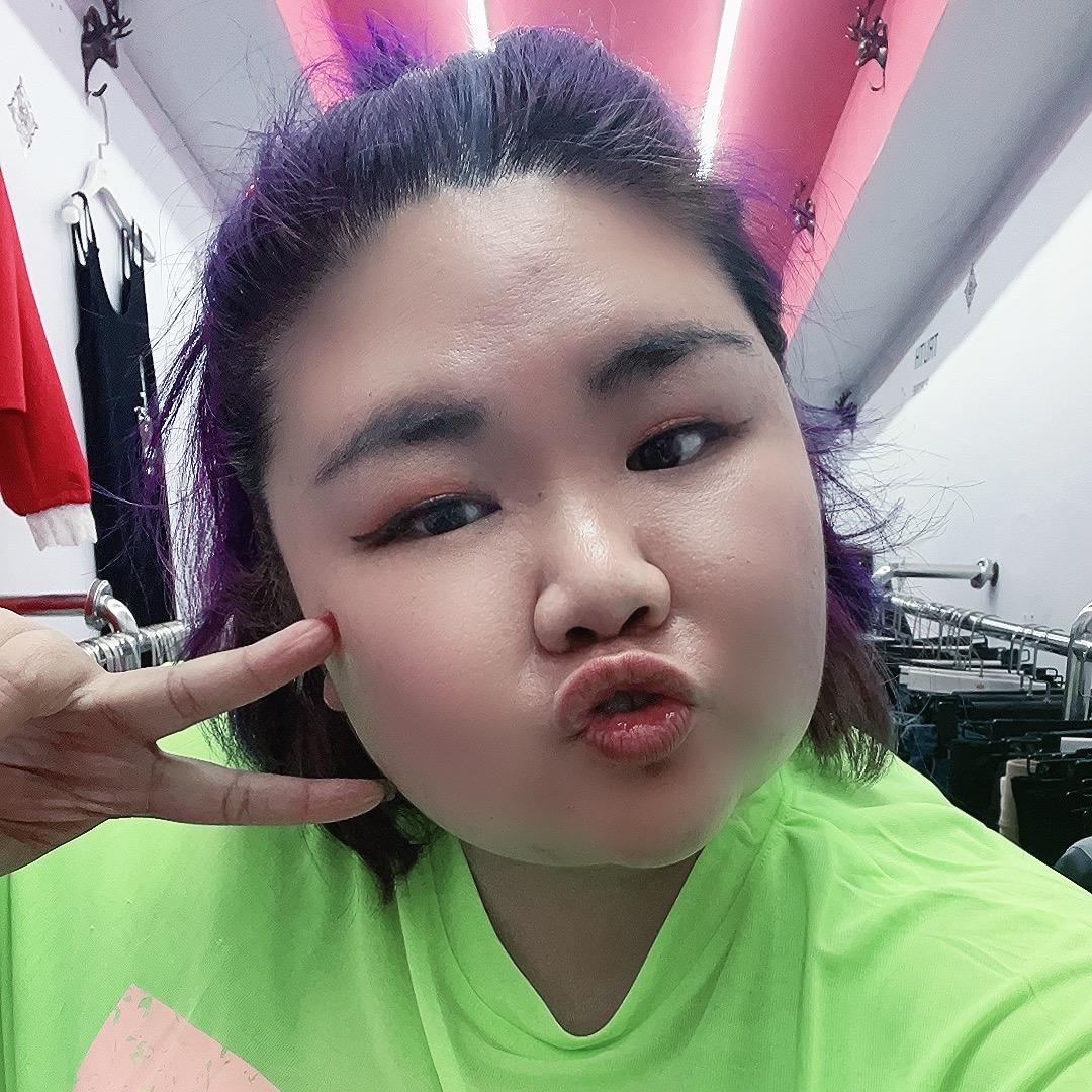 大摇大摆大码官方号