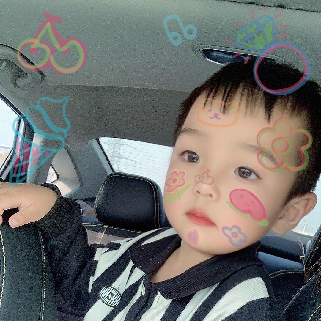 是万万吖🎊