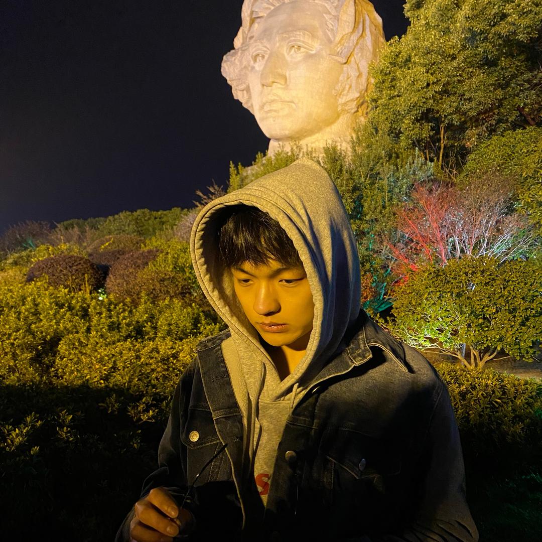 一个正经的游泳教练