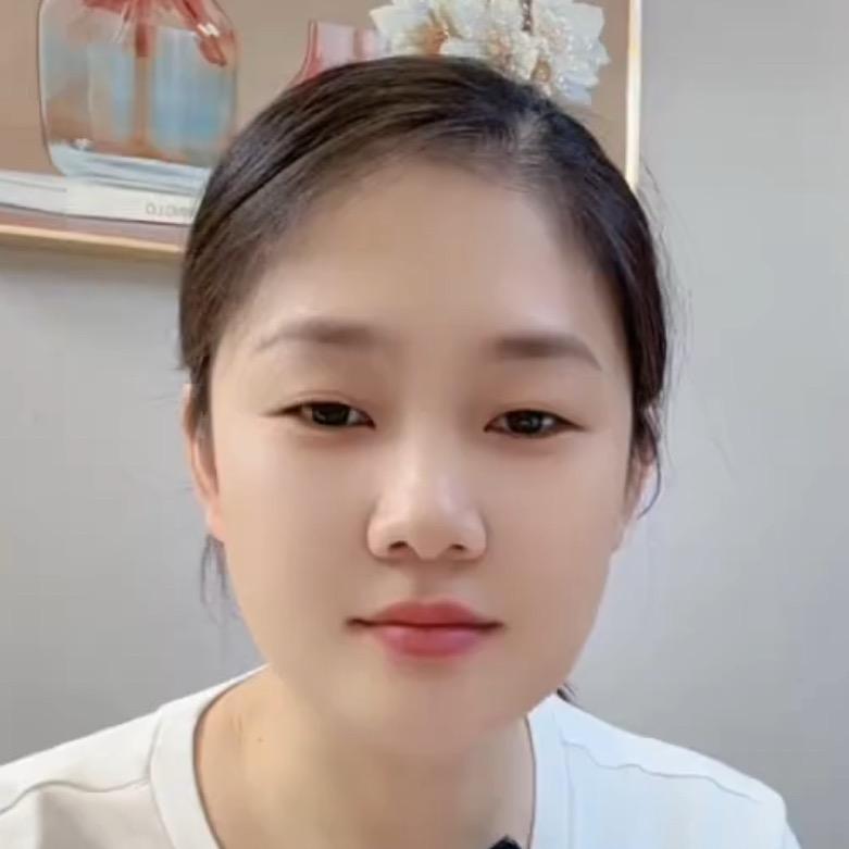 岩岩爱美食.