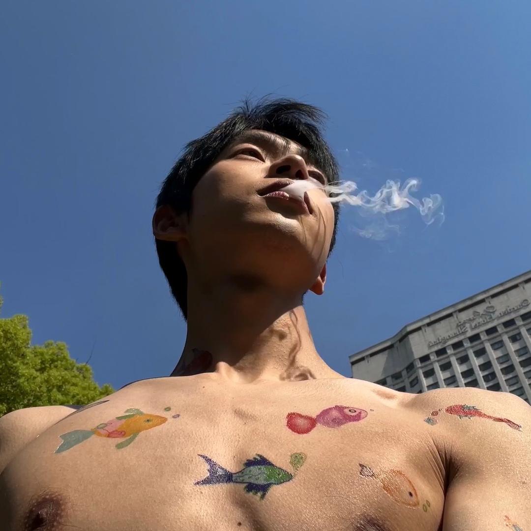 林乐好饿