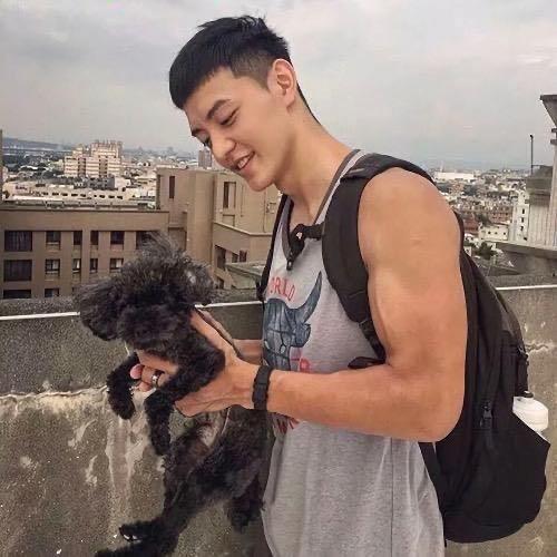 扒了皮儿的土豆🥔