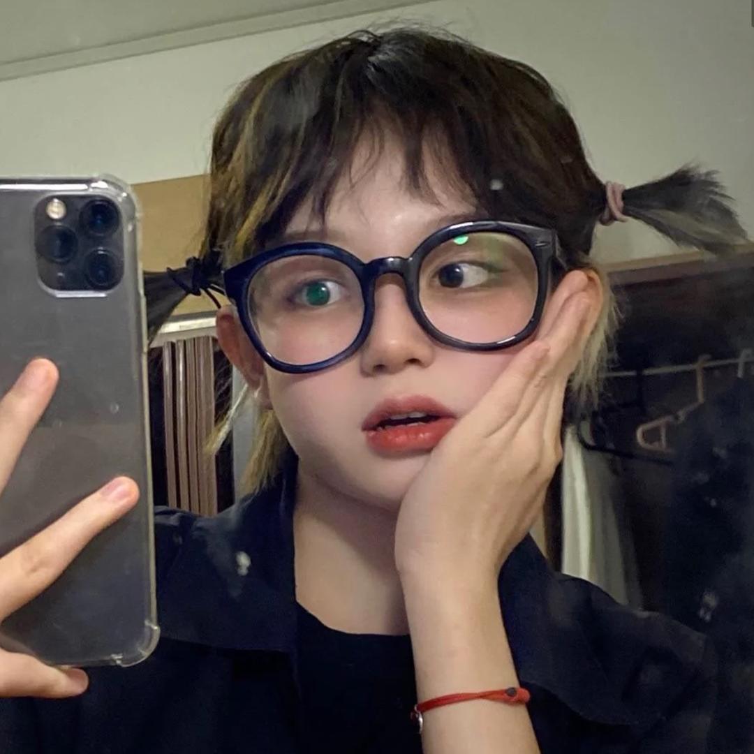 🐼-_-