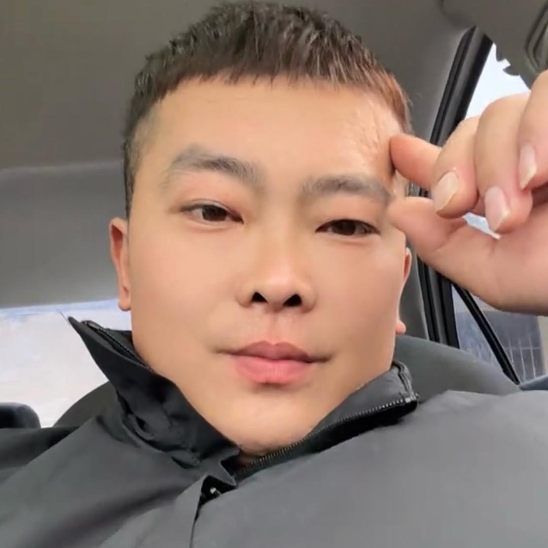 王  叁叁