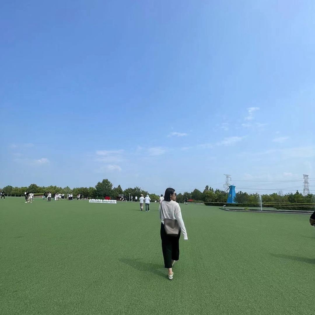 秦秦