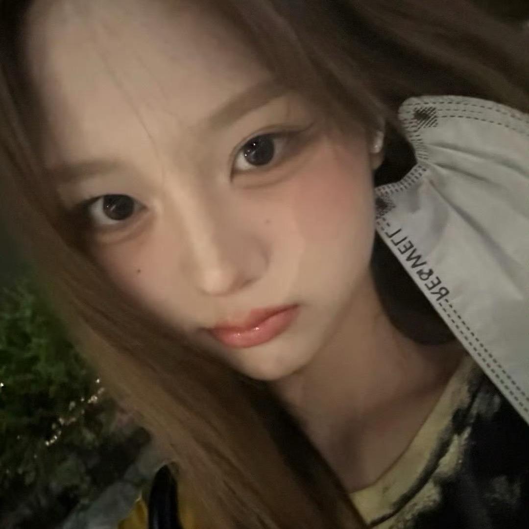 Mia（和于适对视版