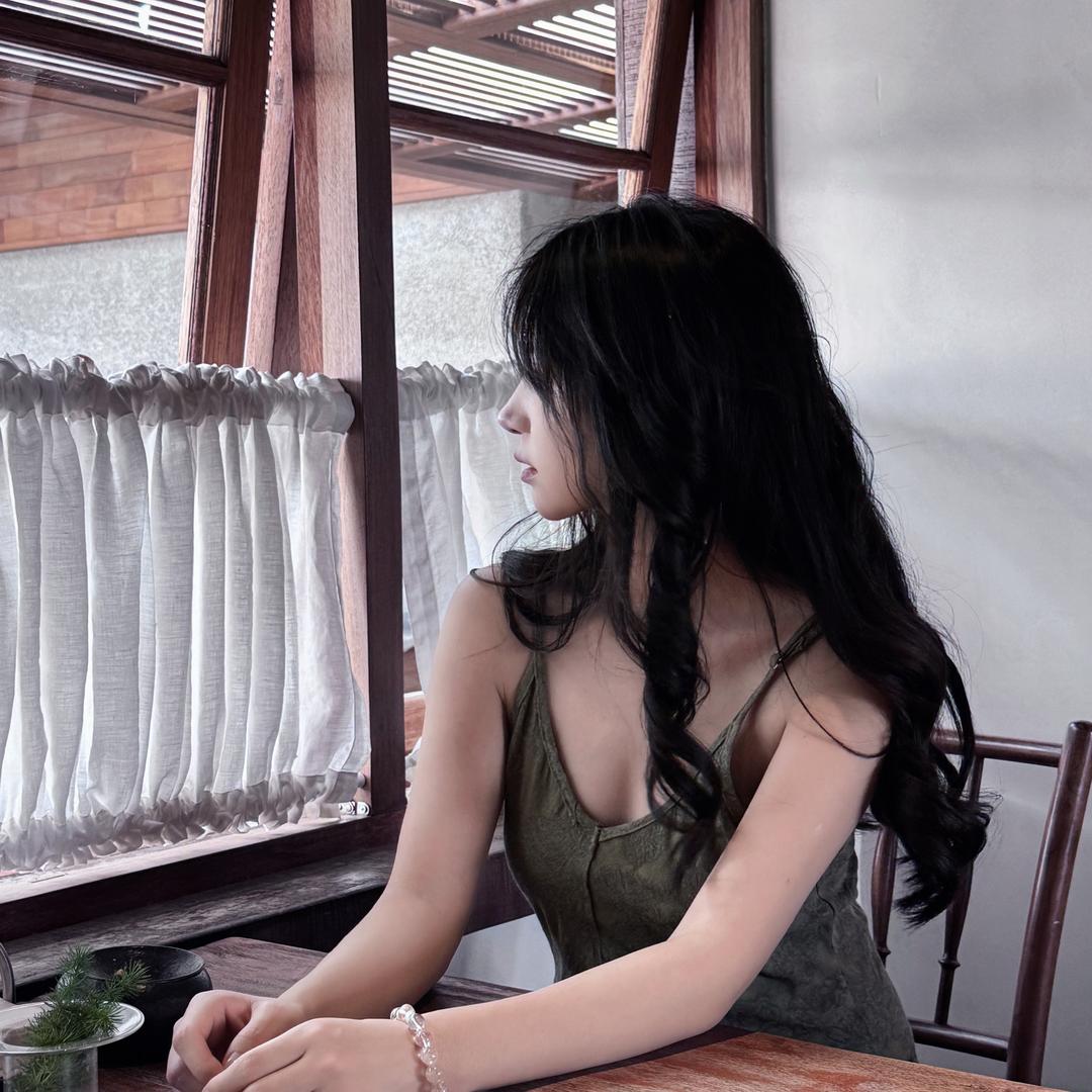 莞莞_