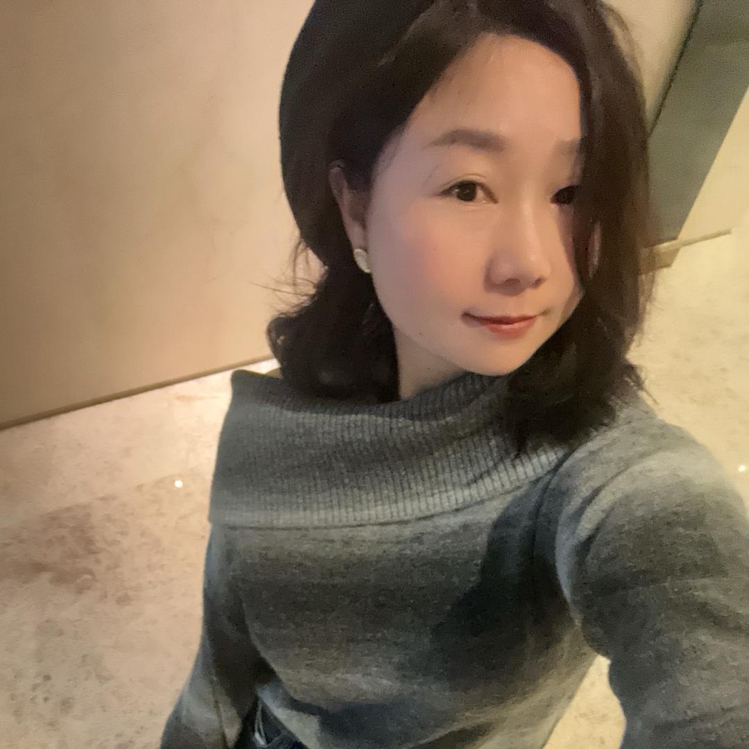 贵阳金融城女装品牌折扣店-园园