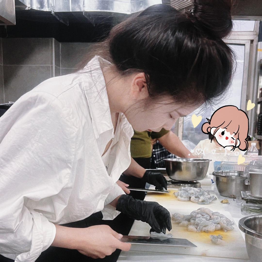 被迫当厨子的花艺师