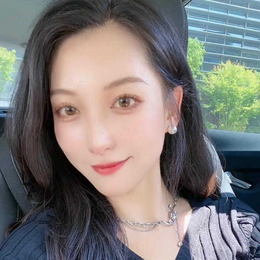 Yi
