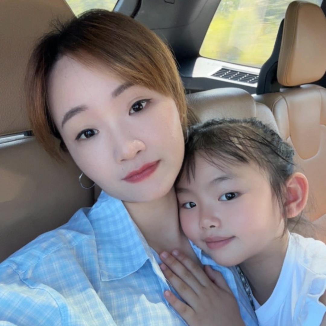 轩萱家精品童装尾货批发