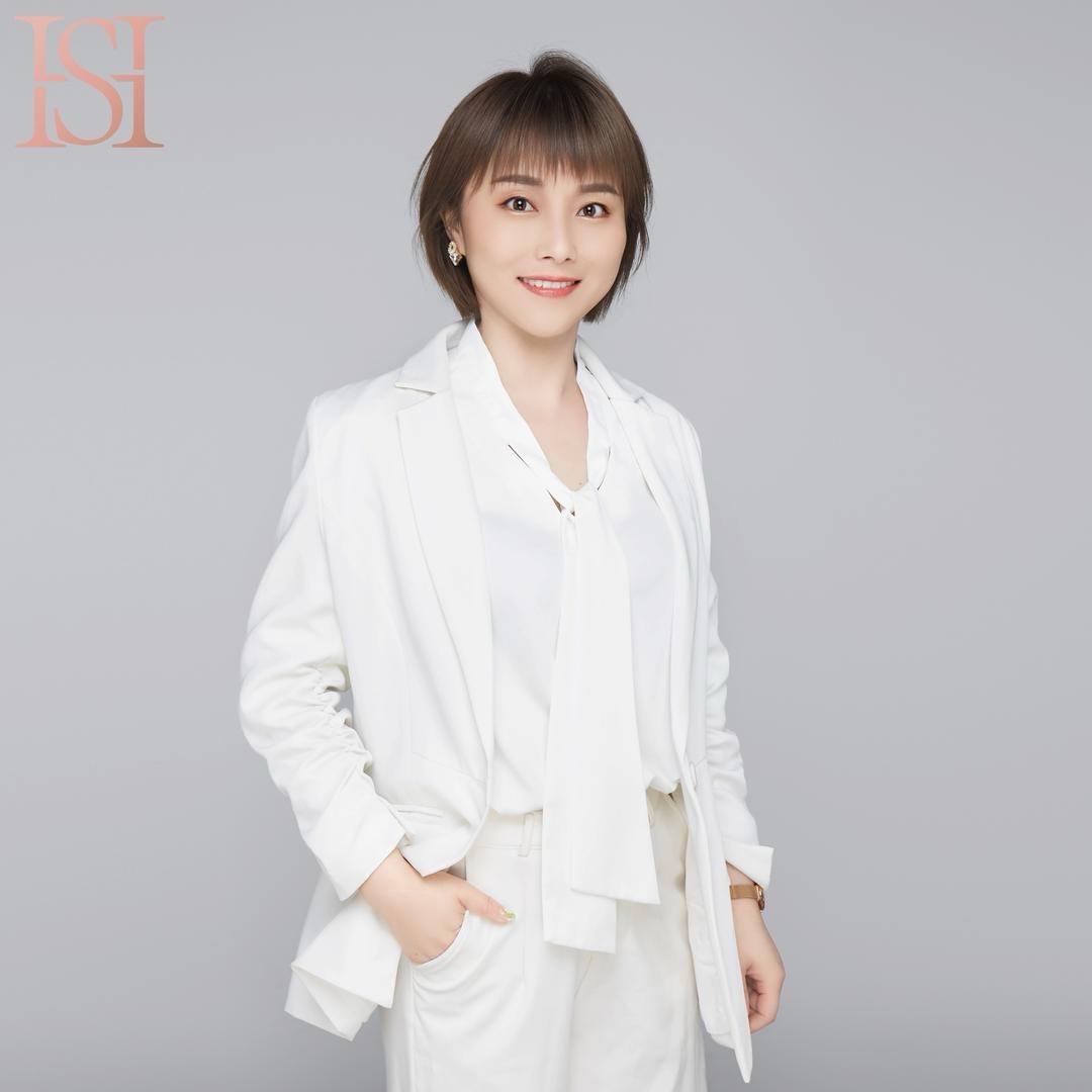 颜兮美甲美睫工作室