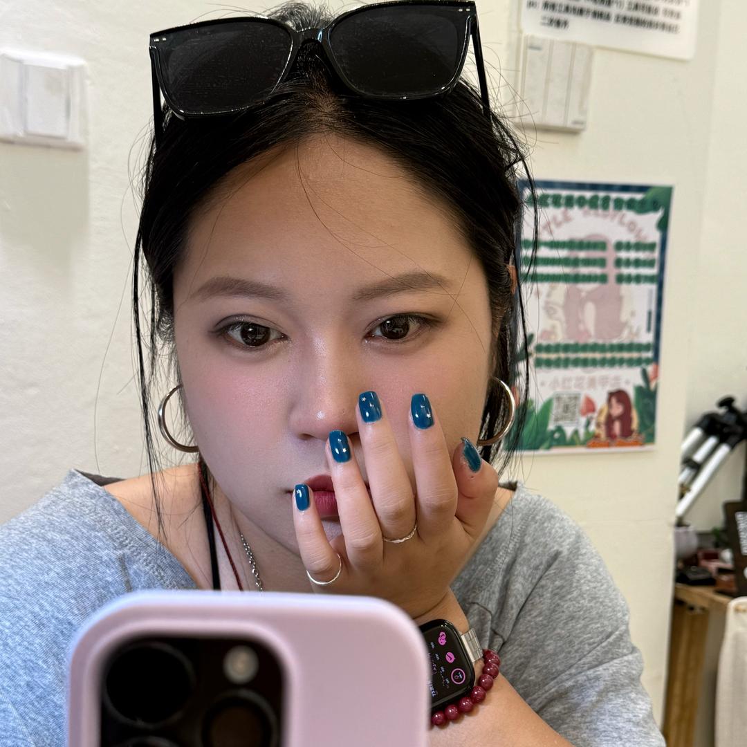 村长周小宝