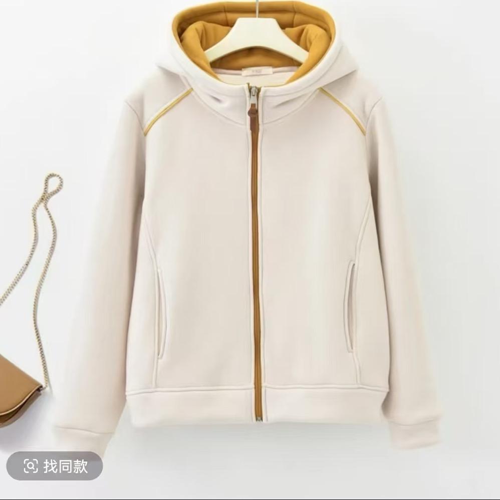 哦哇塞服饰